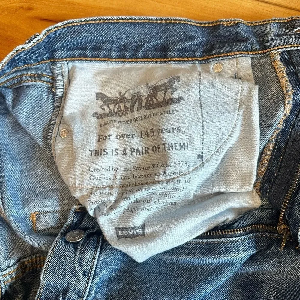 Levi's Mens 505 Classic Straight Leg 38